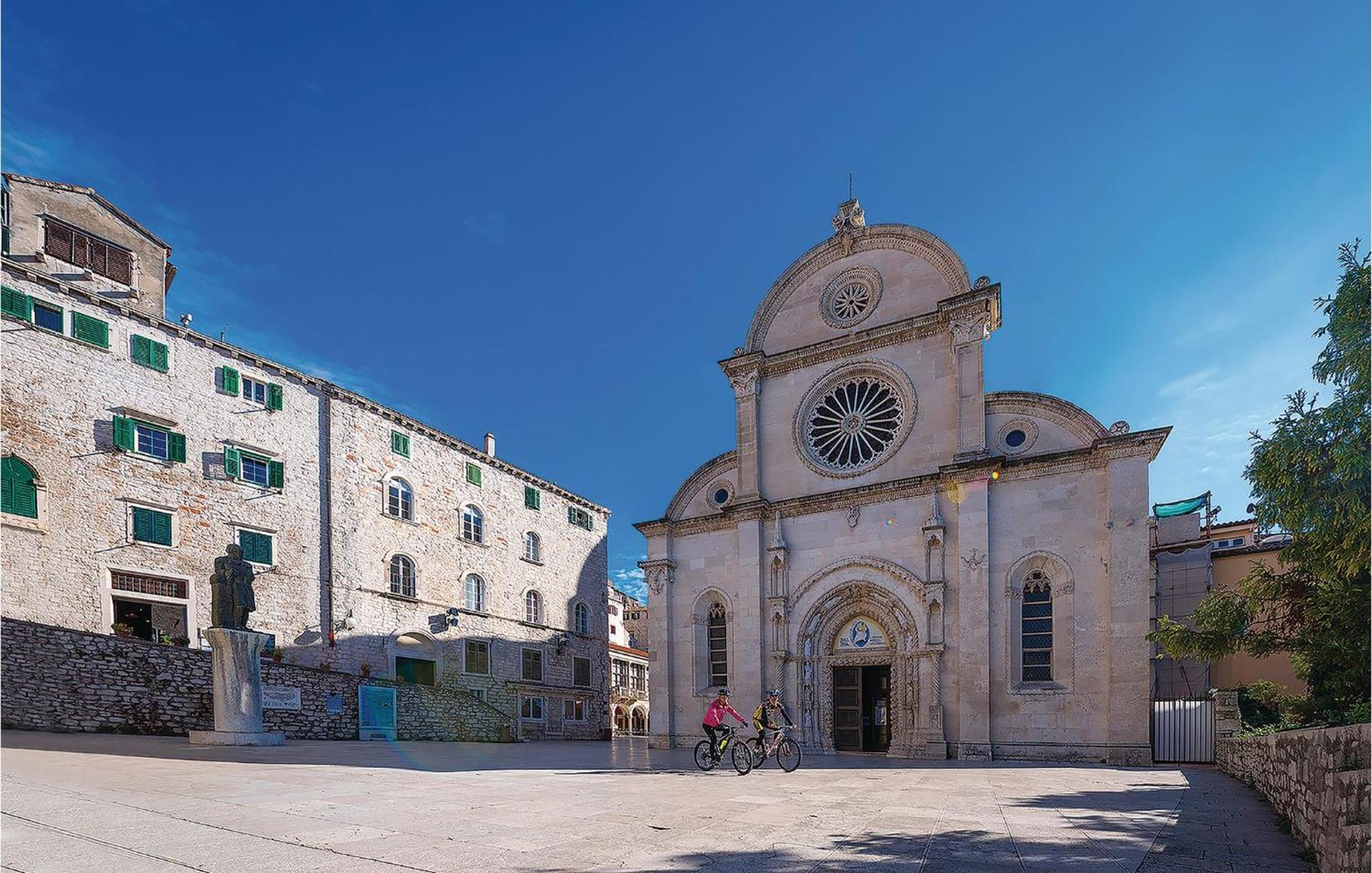 Beautiful Home In Sibenik With Kitchen Esterno foto