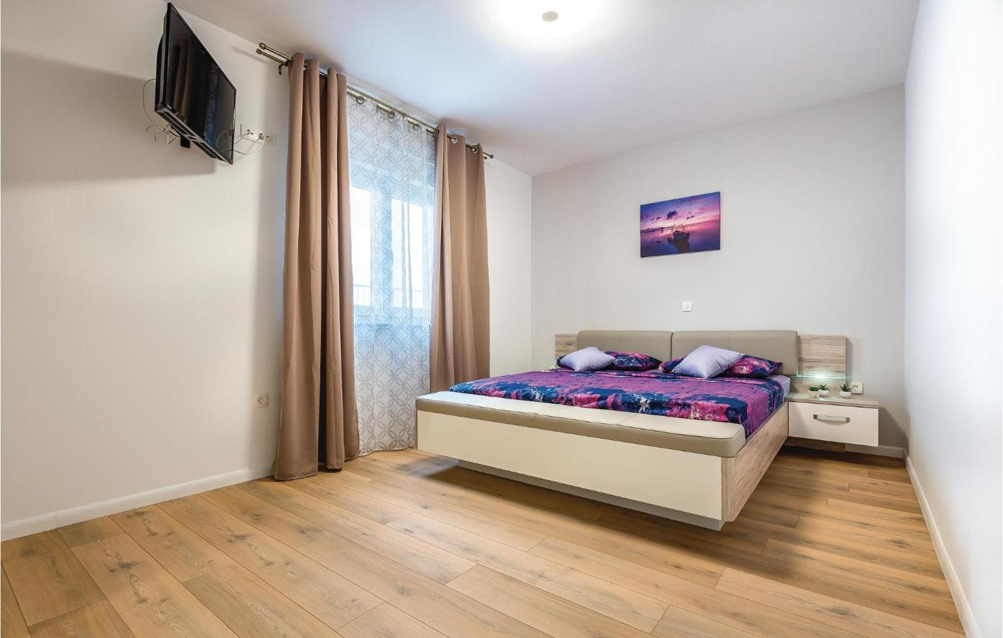 Beautiful Home In Sibenik With Kitchen Esterno foto